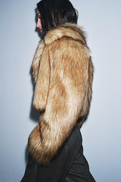 VESTE COURTE EFFET FOURRURE