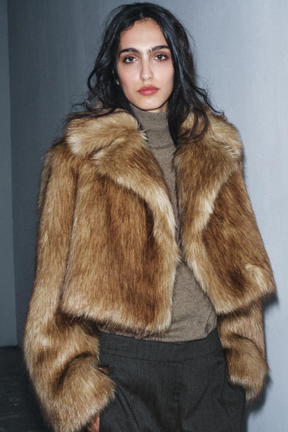 VESTE COURTE EFFET FOURRURE